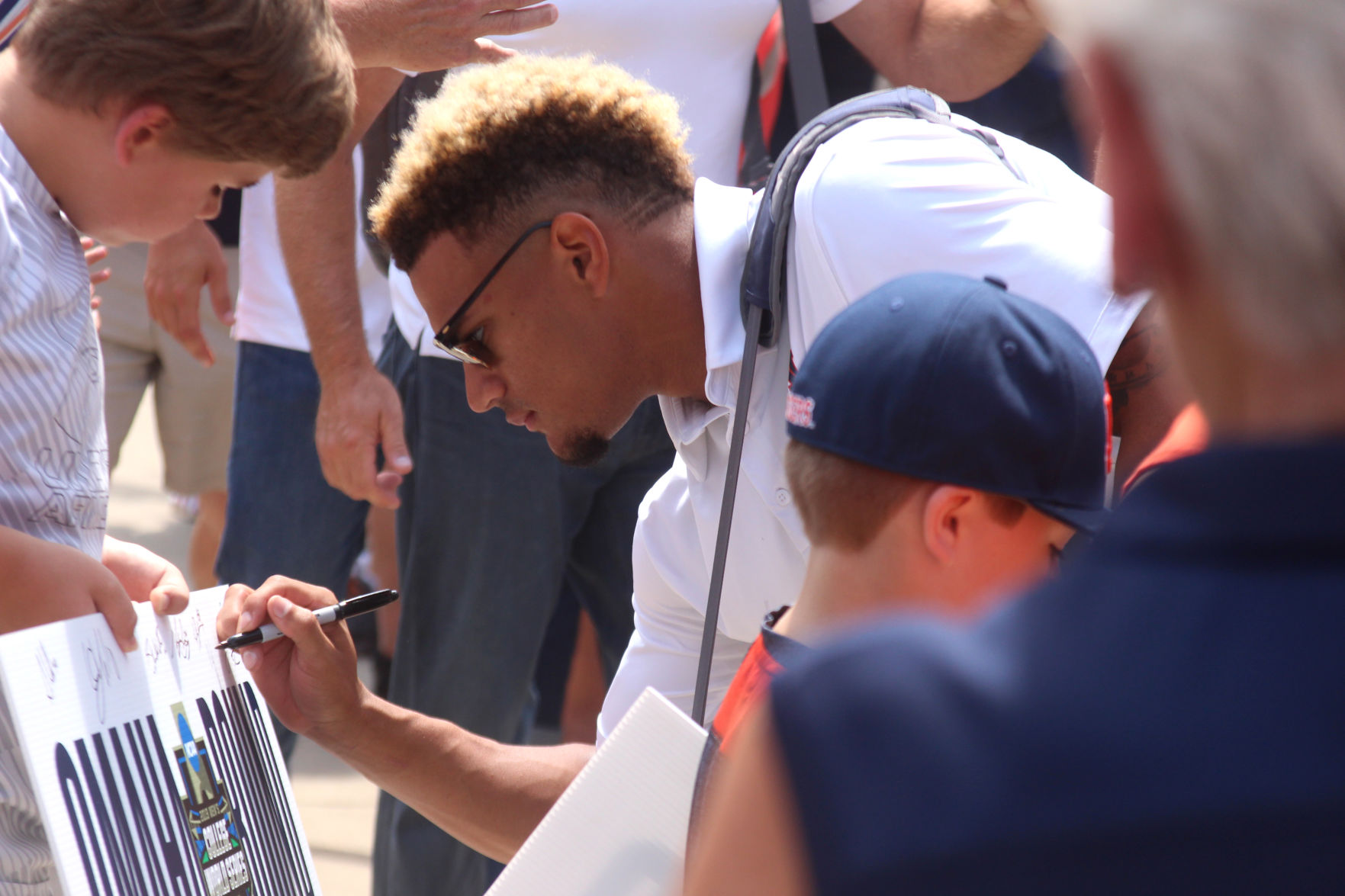 Auburn baseball departs for College World Series in Omaha